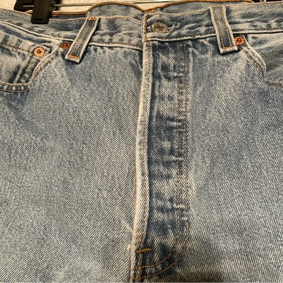 Levi’s 501 Men’s Jeans Button Fly Size 33x34